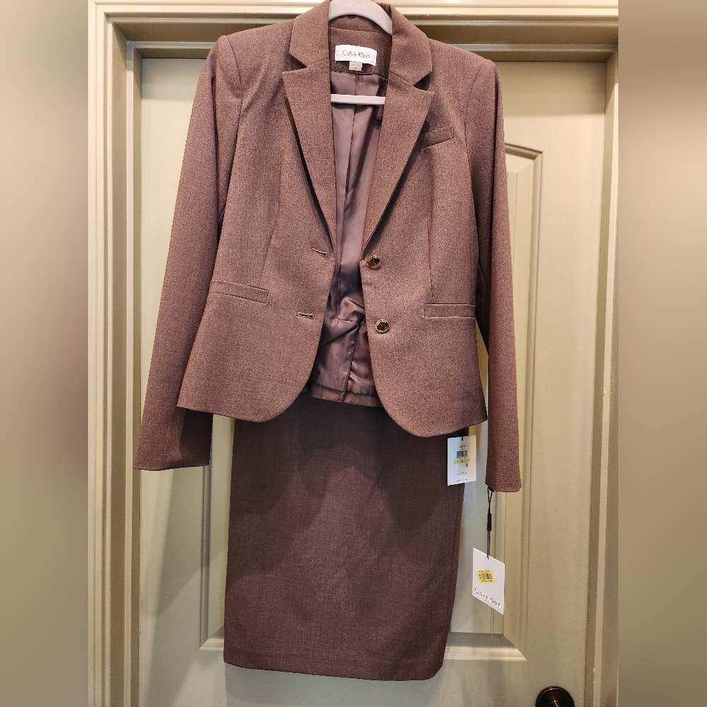 Calvin Klein Heather Taupe/Brown Suit. NWT